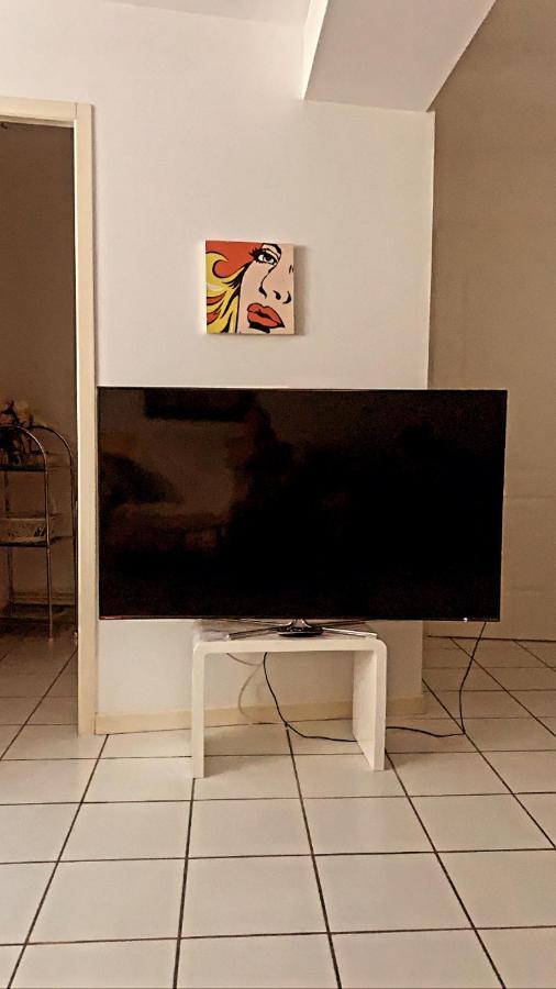 Aubière Chambre D'Hotes The Yellow Cube المظهر الخارجي الصورة